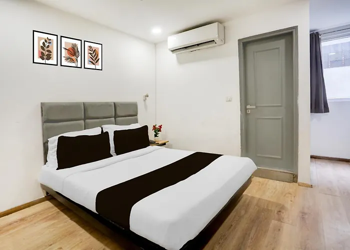 Super Townhouse Shahdara Near Yamuna Sports Complex Formerly Hotel Ipotel