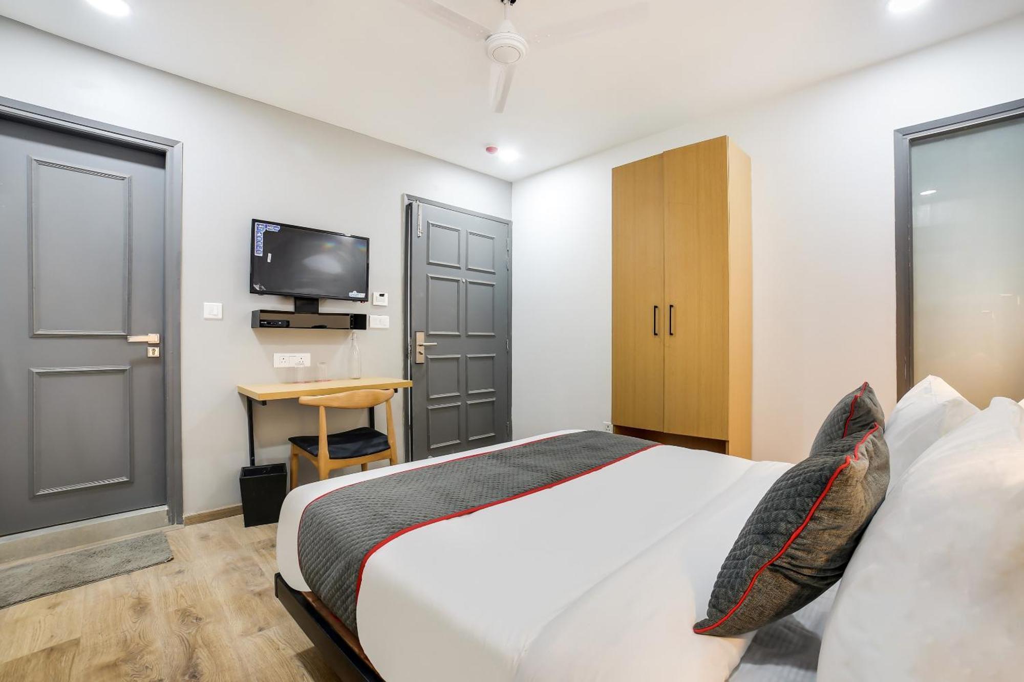 Hotel Super Townhouse Shahdara Near Yamuna Sports Complex Formerly Ipotel