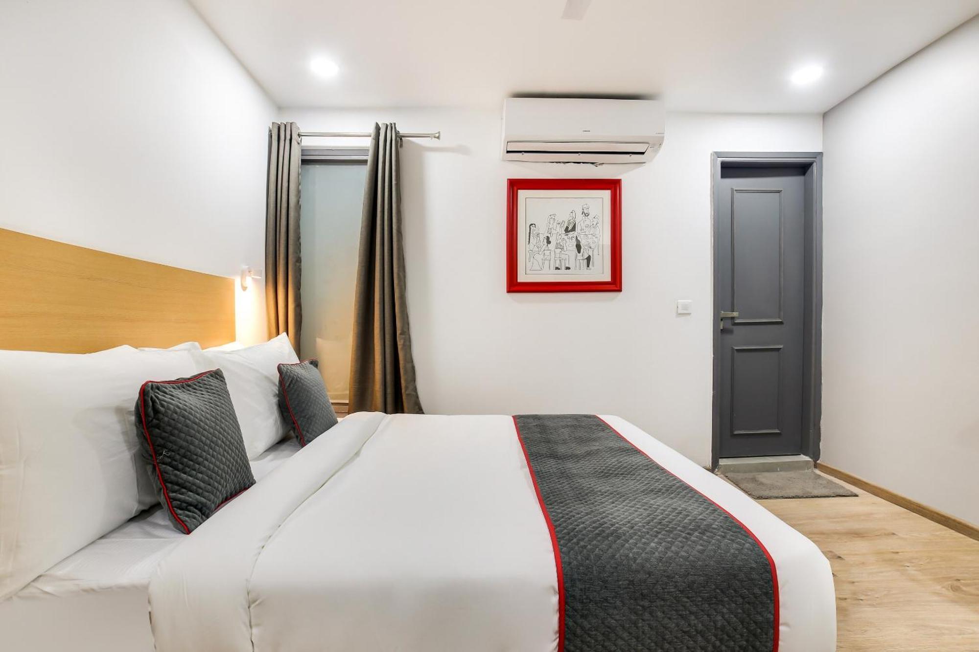 Super Townhouse Shahdara Near Yamuna Sports Complex Formerly Ipotel New Delhi