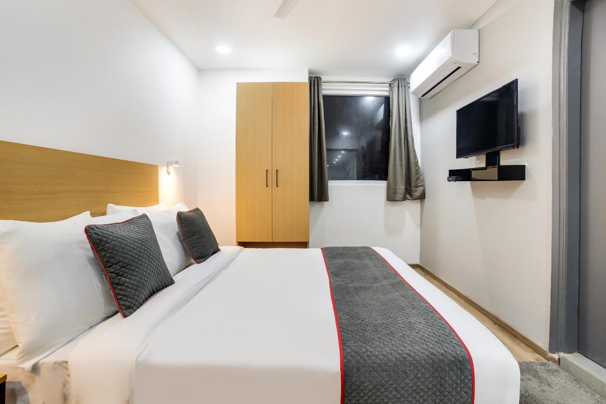Super Townhouse Shahdara Near Yamuna Sports Complex Formerly Ipotel 4* New Delhi