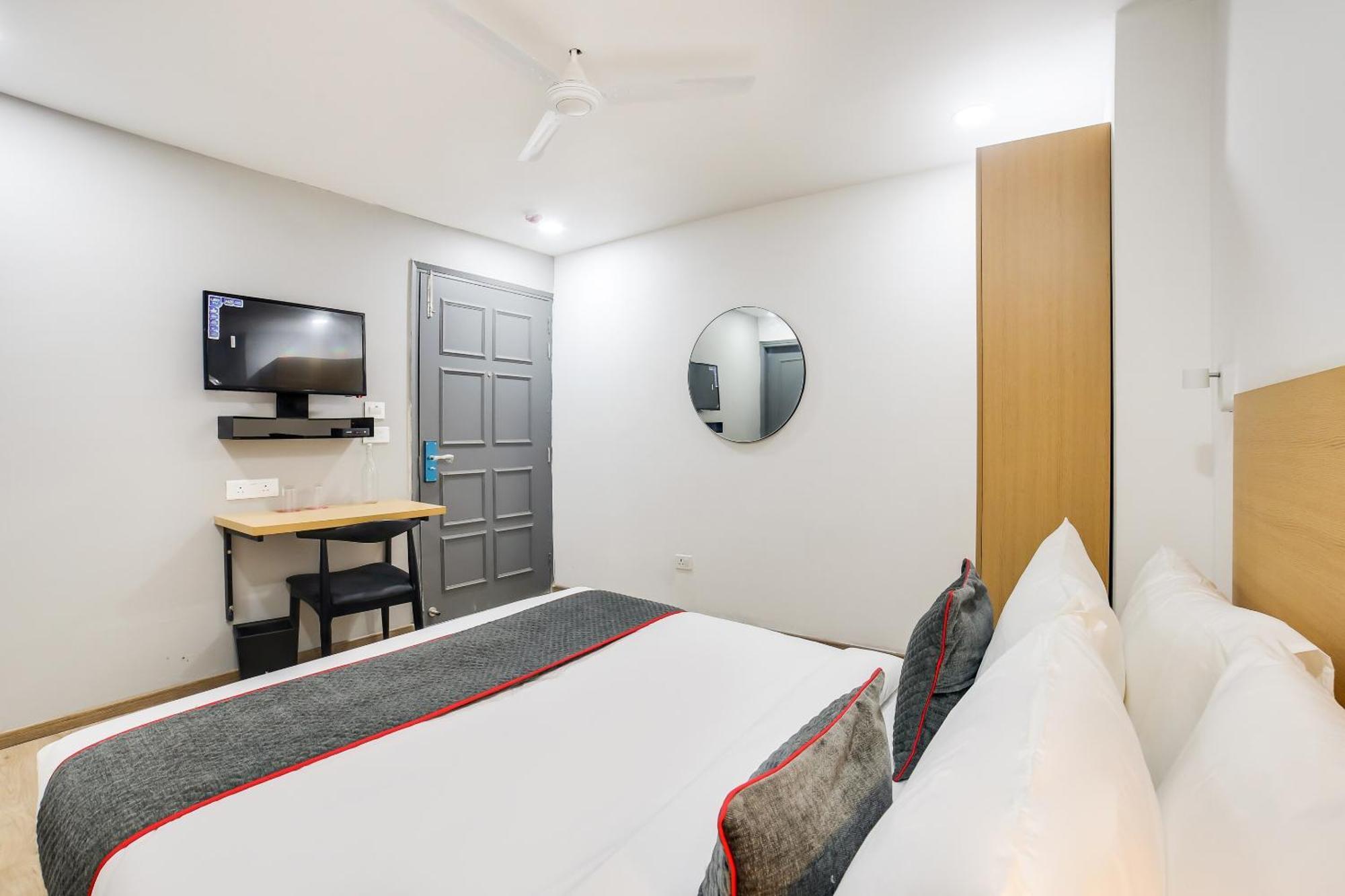 Super Townhouse Shahdara Near Yamuna Sports Complex Formerly Ipotel Hotel New Delhi