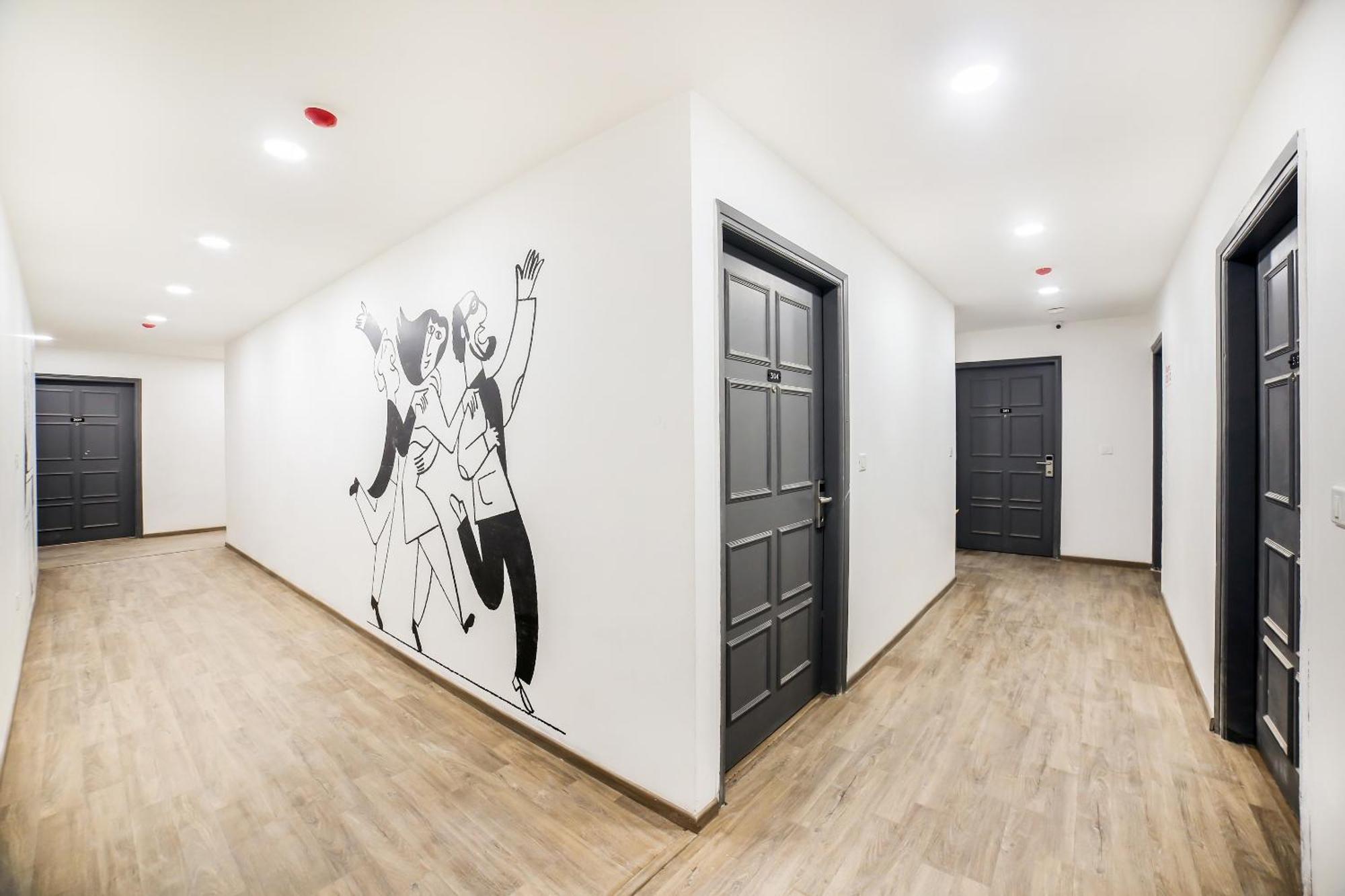 Super Townhouse Shahdara Near Yamuna Sports Complex Formerly Ipotel Hotel 4*