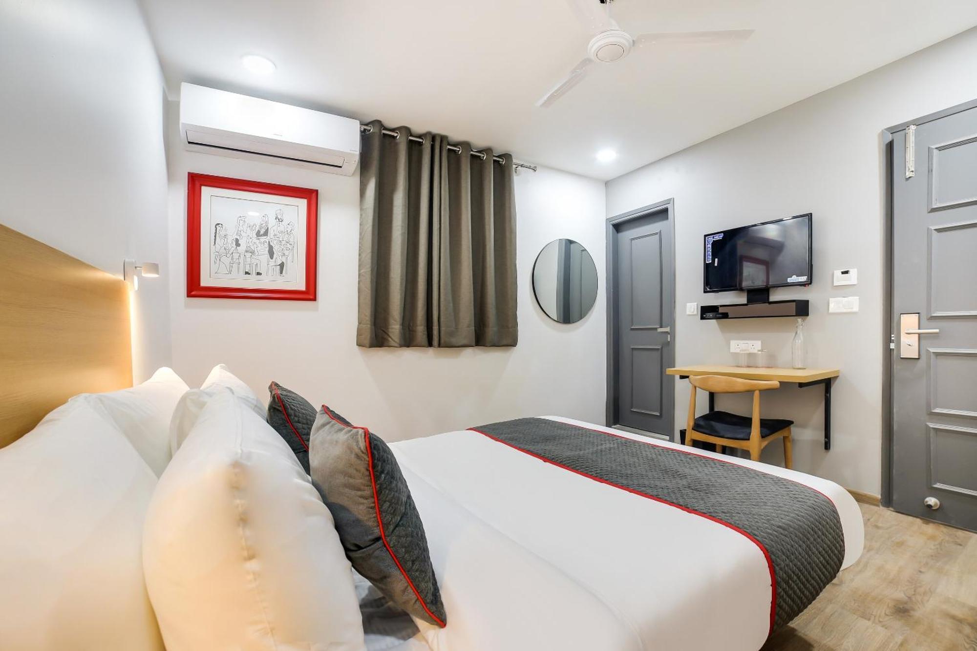 Super Townhouse Shahdara Near Yamuna Sports Complex Formerly Ipotel Hotel