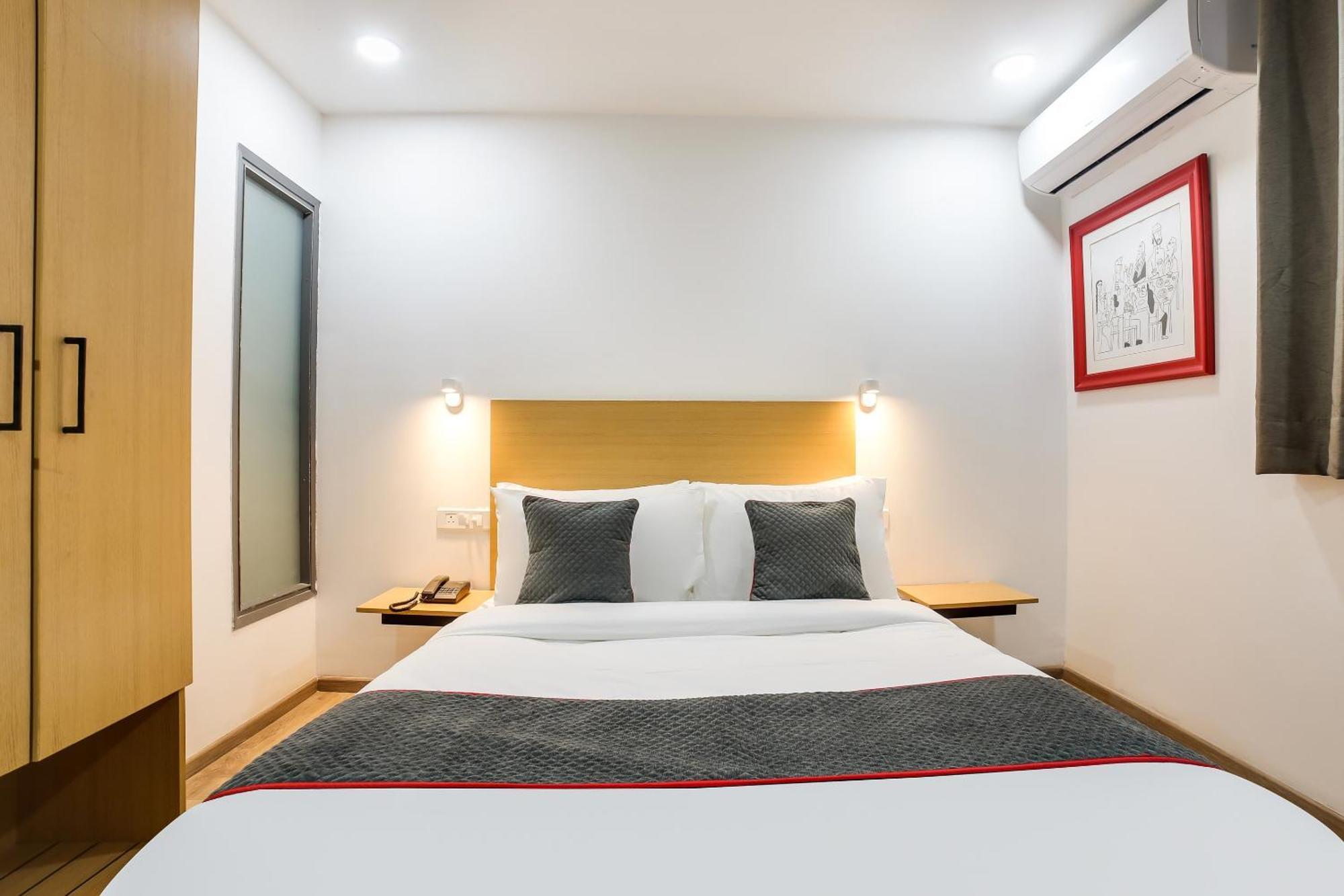 Hotel Super Townhouse Shahdara Near Yamuna Sports Complex Formerly Ipotel 4*