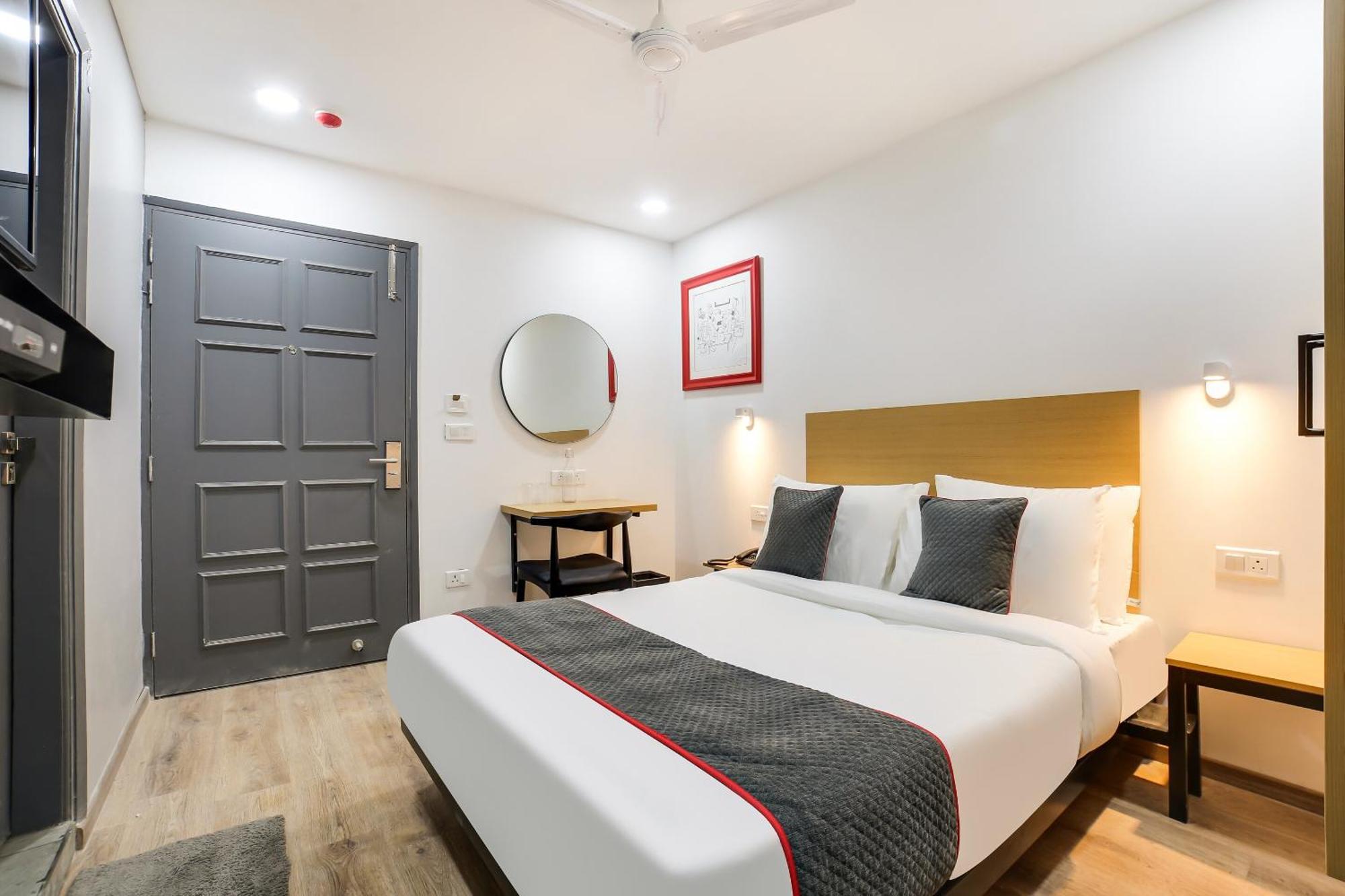 Super Townhouse Shahdara Near Yamuna Sports Complex Formerly Ipotel 4* New Delhi