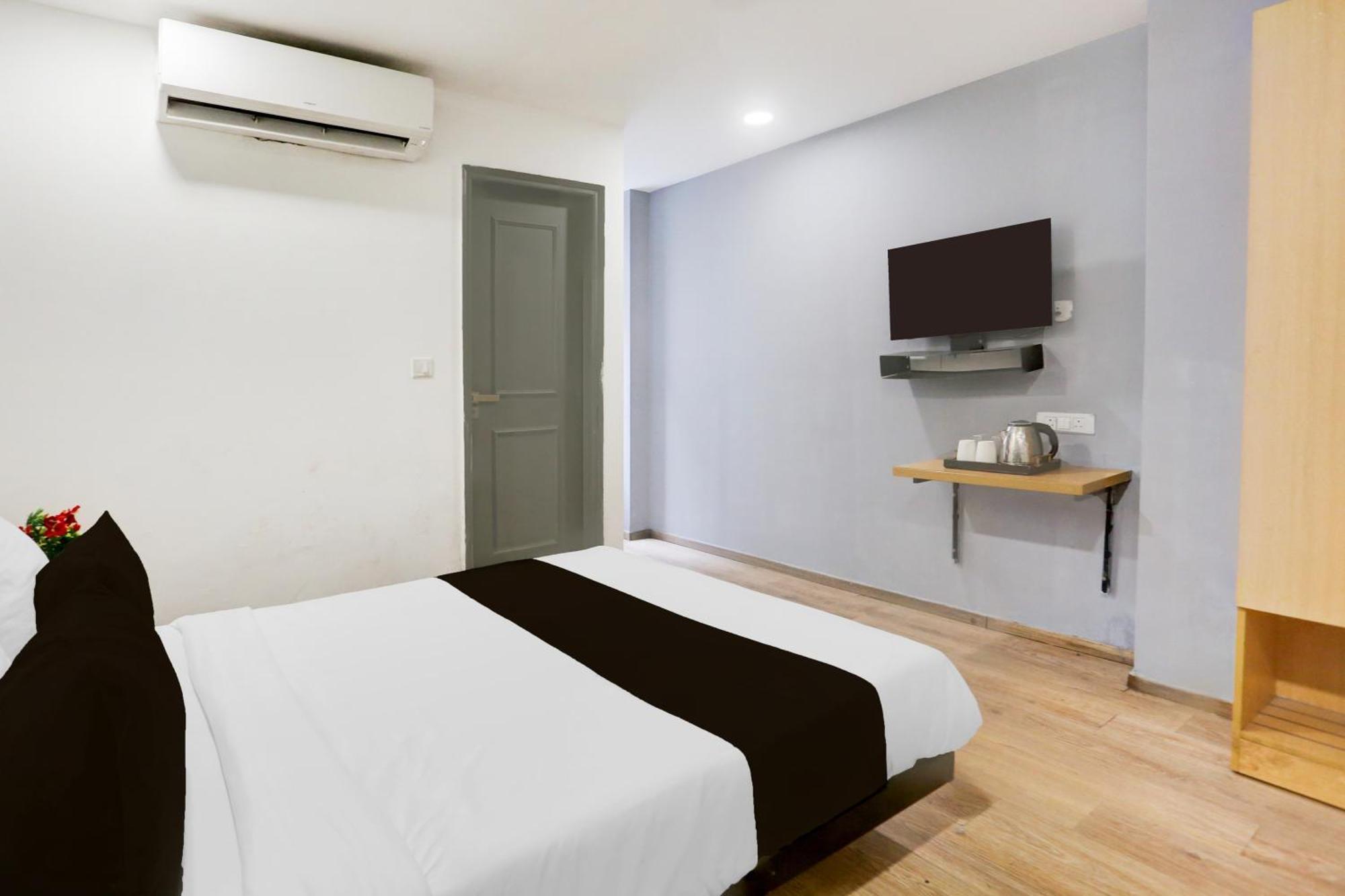 Hotel Super Townhouse Shahdara Near Yamuna Sports Complex Formerly Ipotel New Delhi