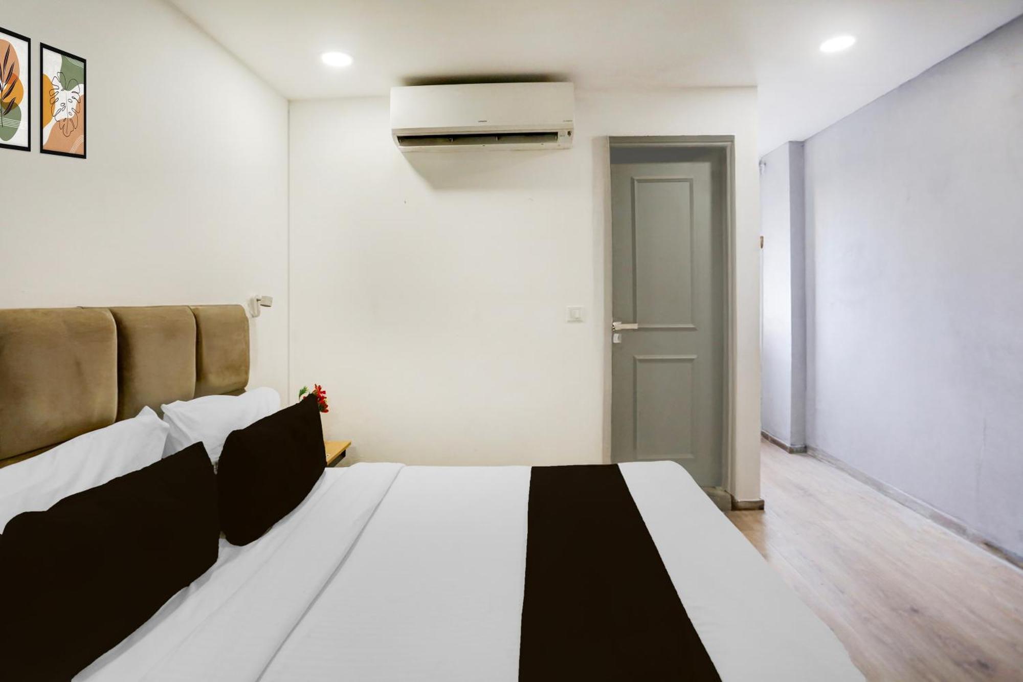 Hotel Super Townhouse Shahdara Near Yamuna Sports Complex Formerly Ipotel
